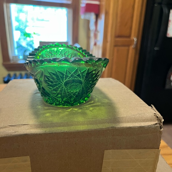 Vintage L.E. Smith Emerald Green Cut Glass Oval Candy Bowl Star Pattern - Picture 5 of 6